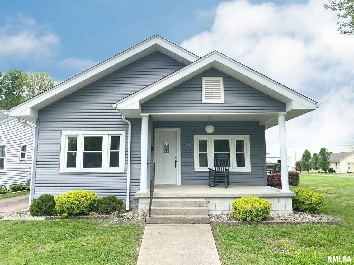 605 S 8th St., Herrin, IL 62948