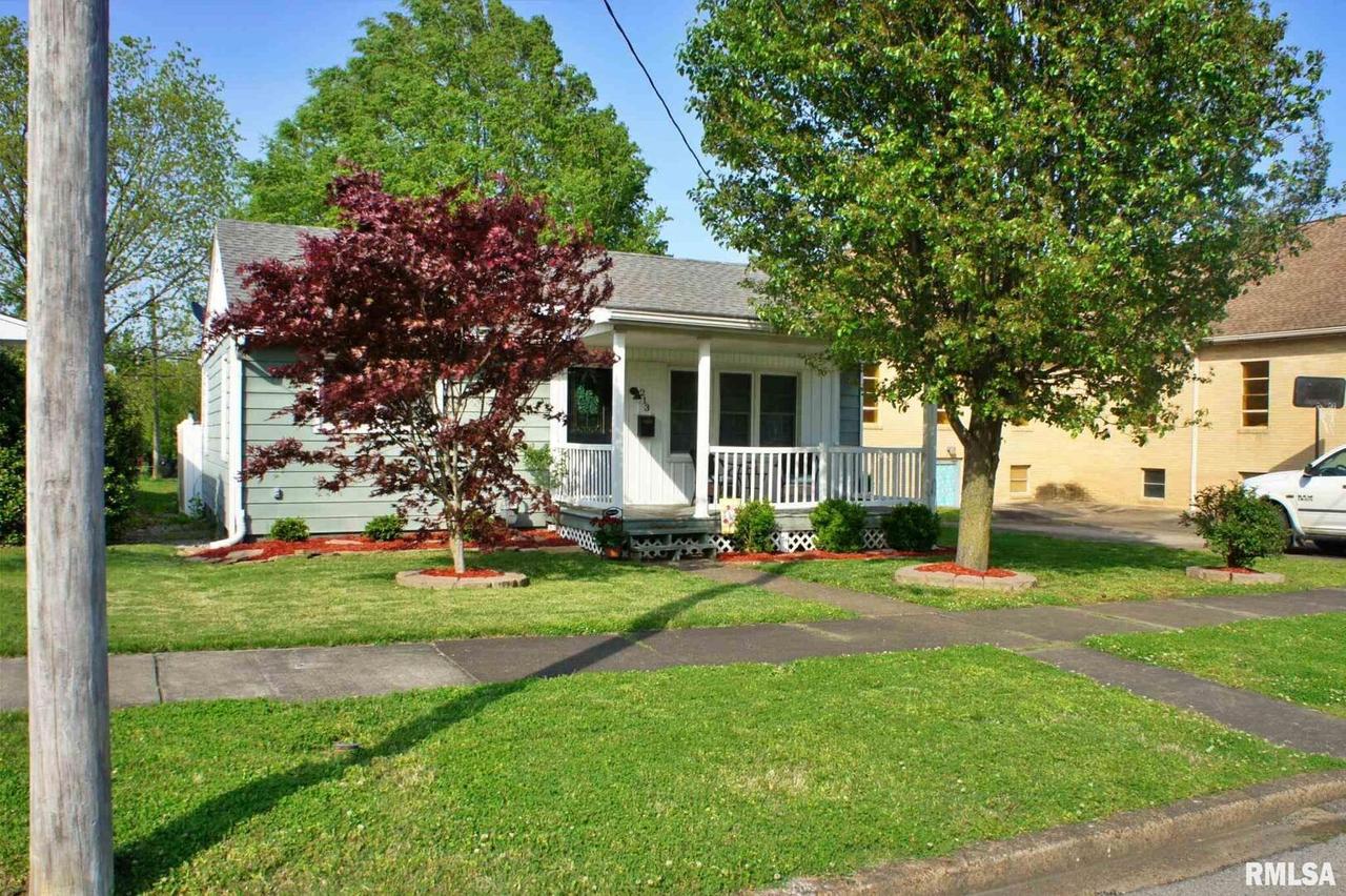 213 E 11th St., Metropolis, IL 62960