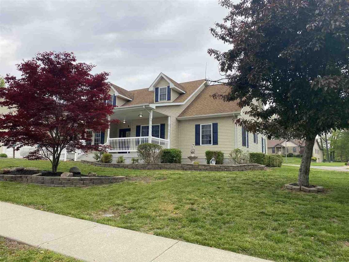 1 Warwick Ln., Mt Vernon, IL 62864