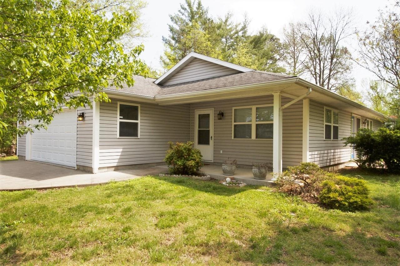 1175 S Morningside Dr., Carbondale, IL 62901