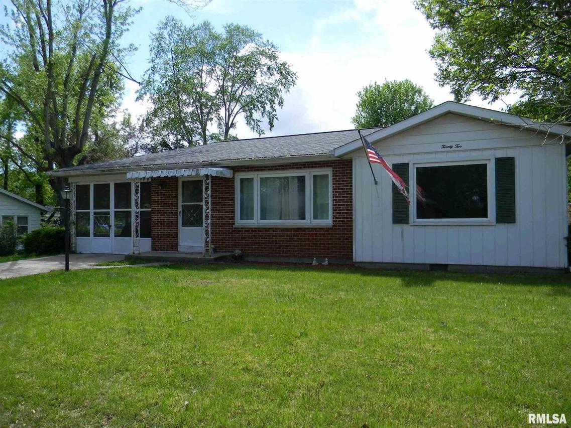22 Patton Dr., Pinckneyville, IL 62274