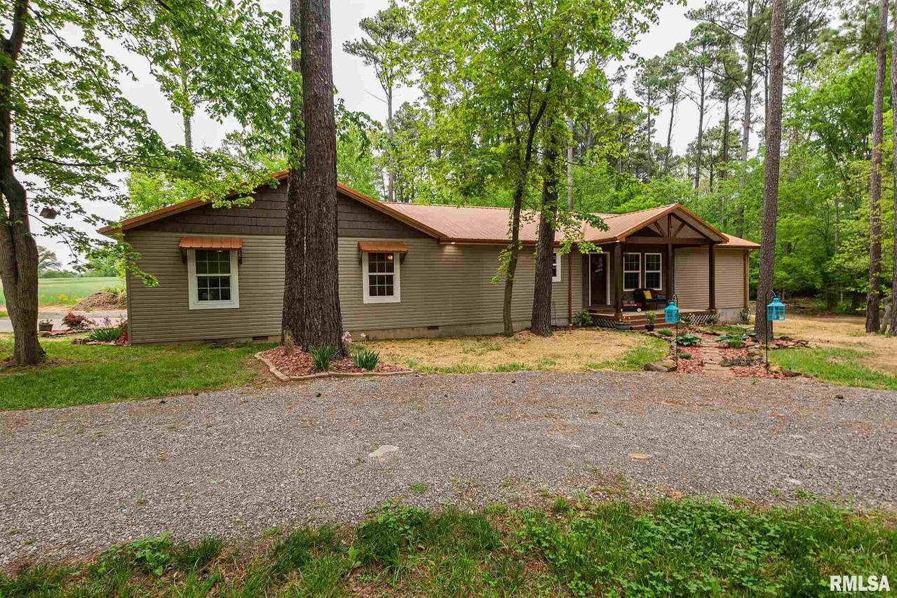 4160 Sycamore Rd., Carterville, IL 62918