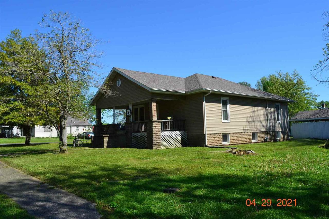 401 W 8th St., Johnston City, IL