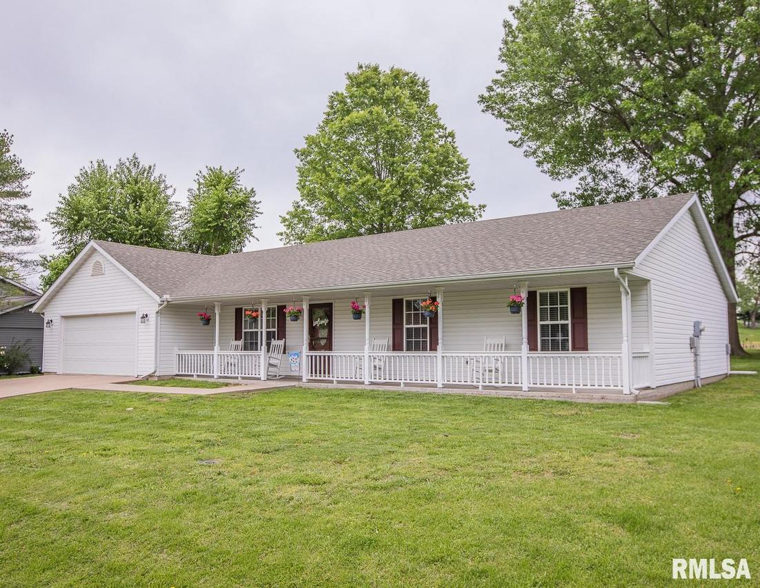 112 Stable Dr., Carterville, IL 62918