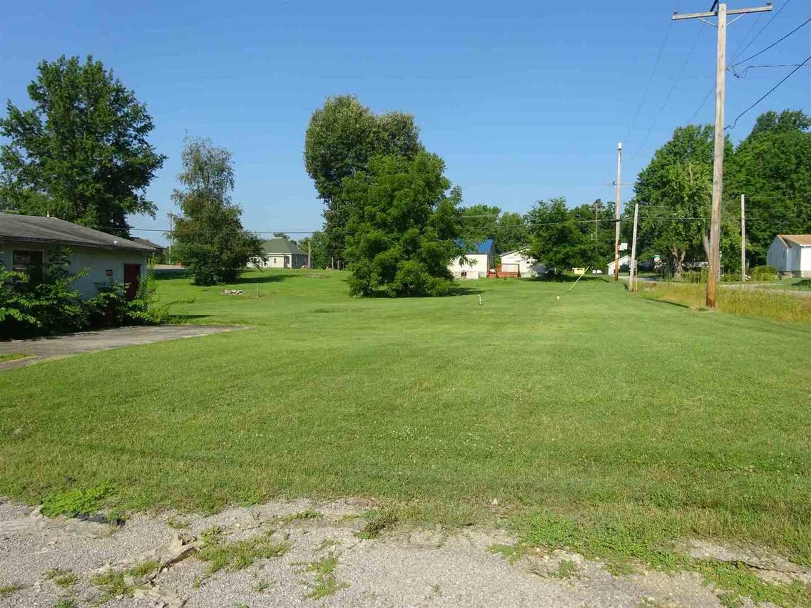 1401 S Webster St., Harrisburg, IL 62946