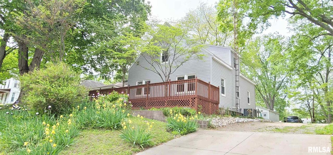 412 E 5th St., Mt Carmel, IL 62863