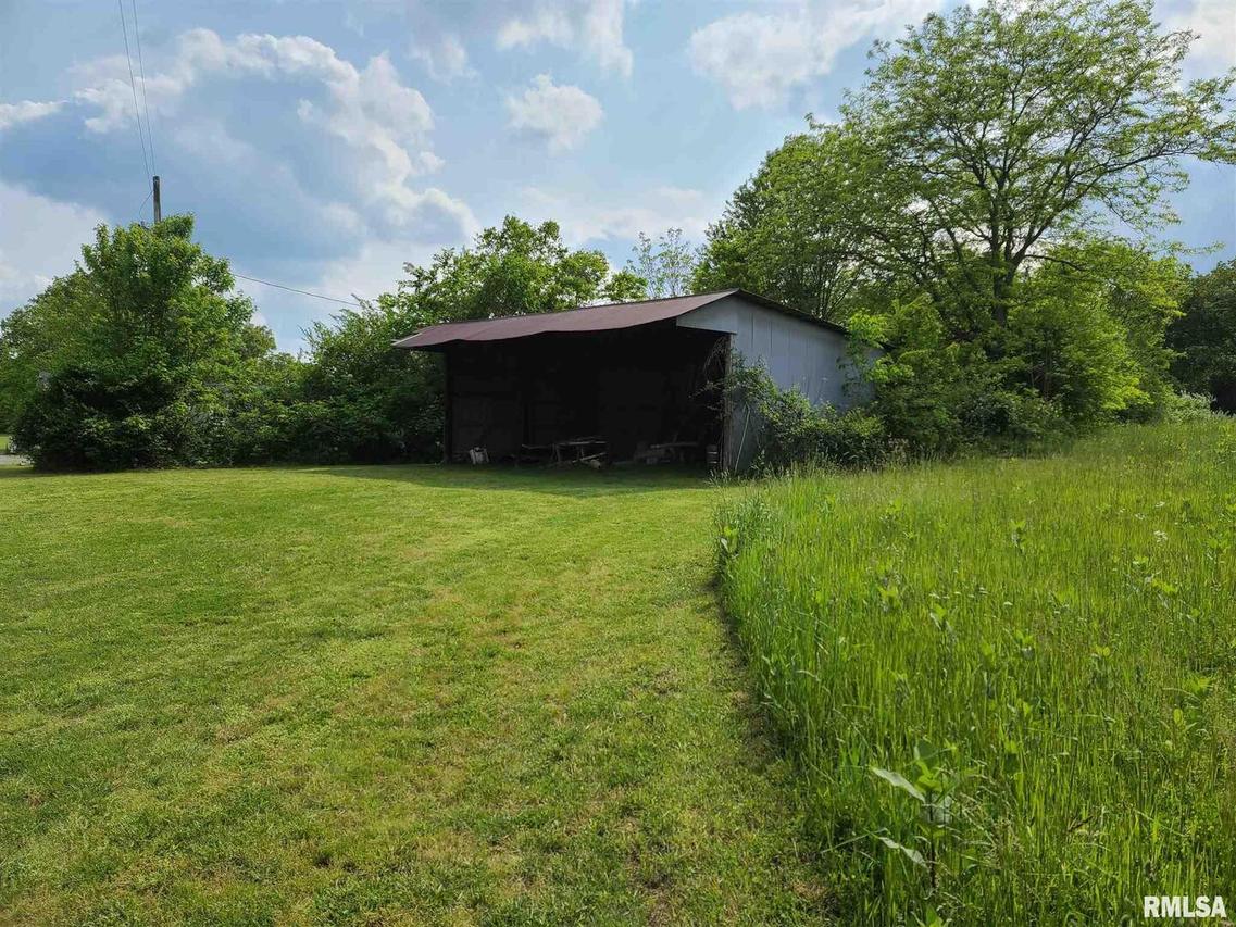 20 Matt Ln., Harrisburg, IL 62946