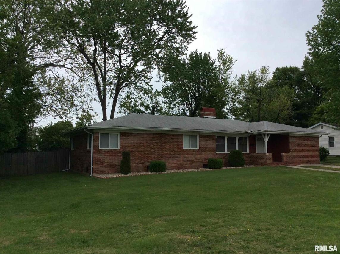 14 Hillcrest Dr., Mt Vernon, IL 62864