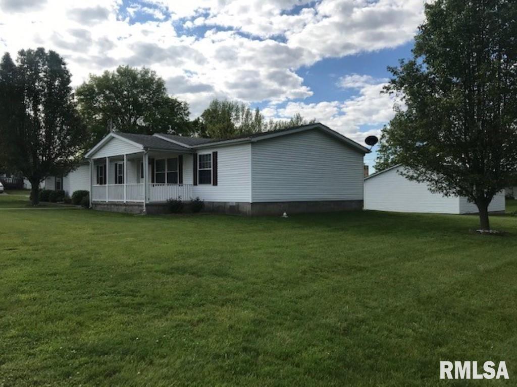 305 W Washington St., Dix, IL 62830