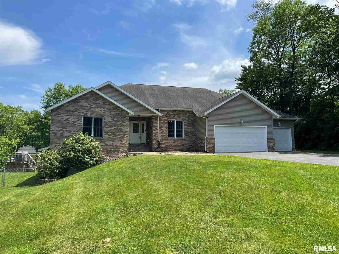 186 Bonnie Brae Rd., Carbondale, IL 62901