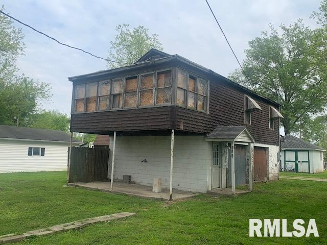 311 1/2 E Ozburn St., Pinckneyville, IL 62274