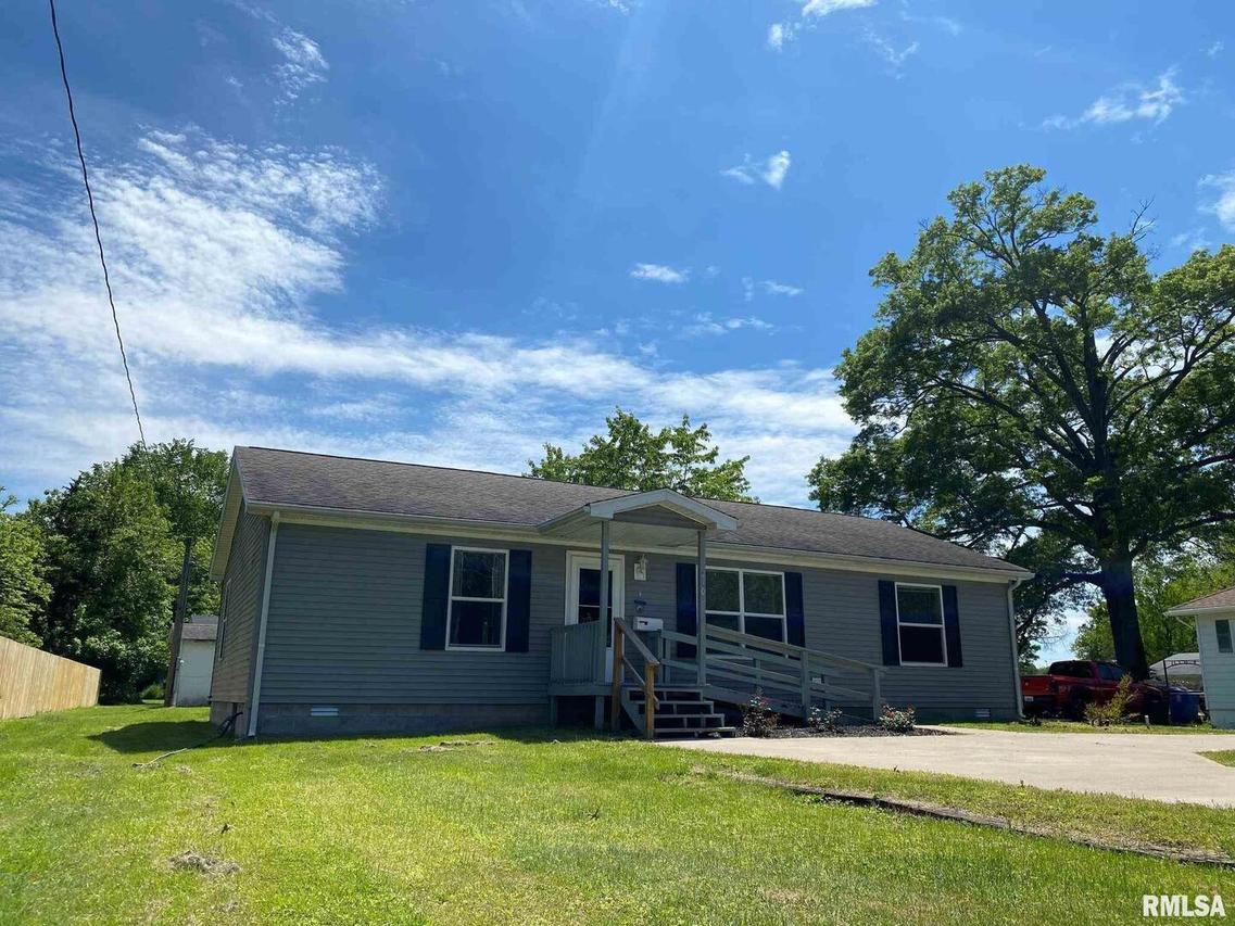 410 Mcfall St., Benton, IL 62812