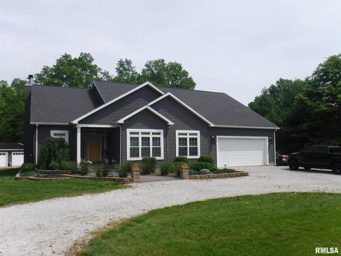 3363 Red Stripe Rd., Salem, IL 62881