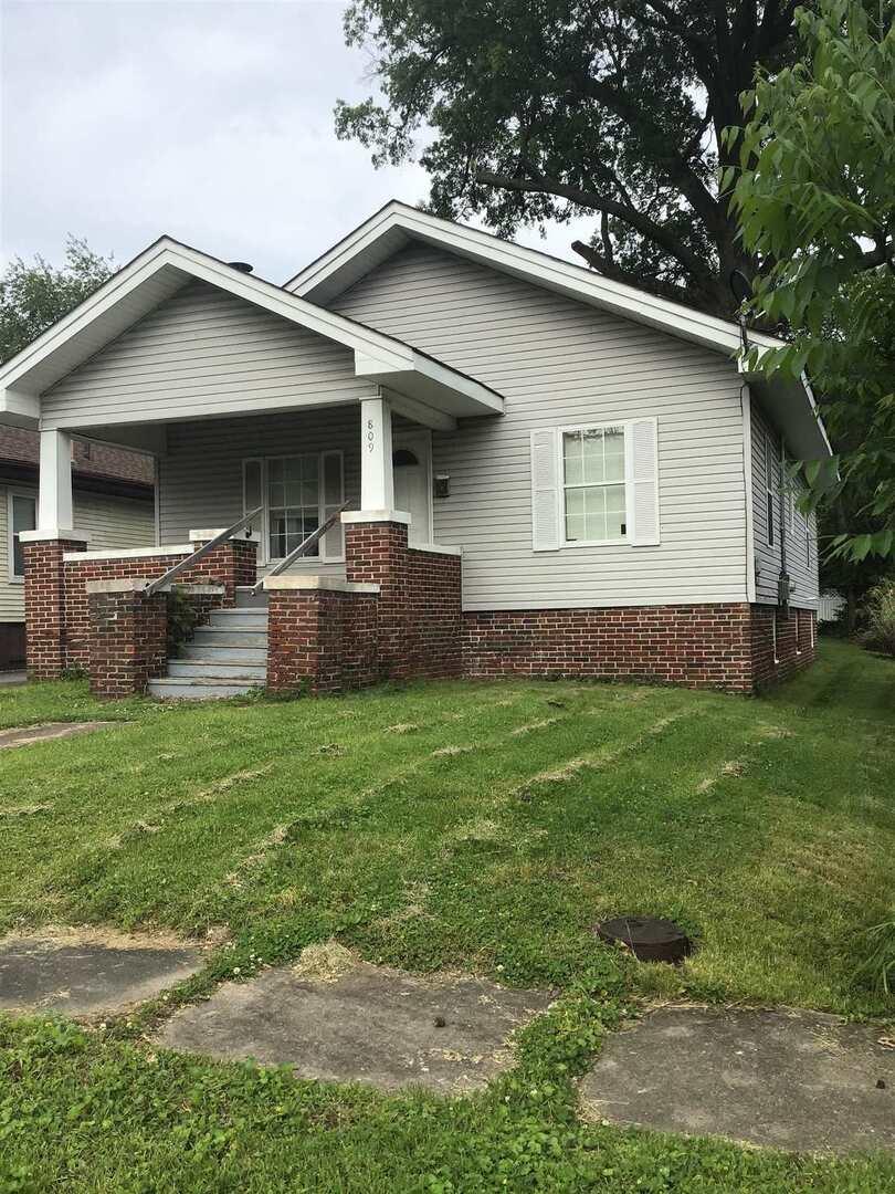 809 N Van Buren St., Marion, IL 62959