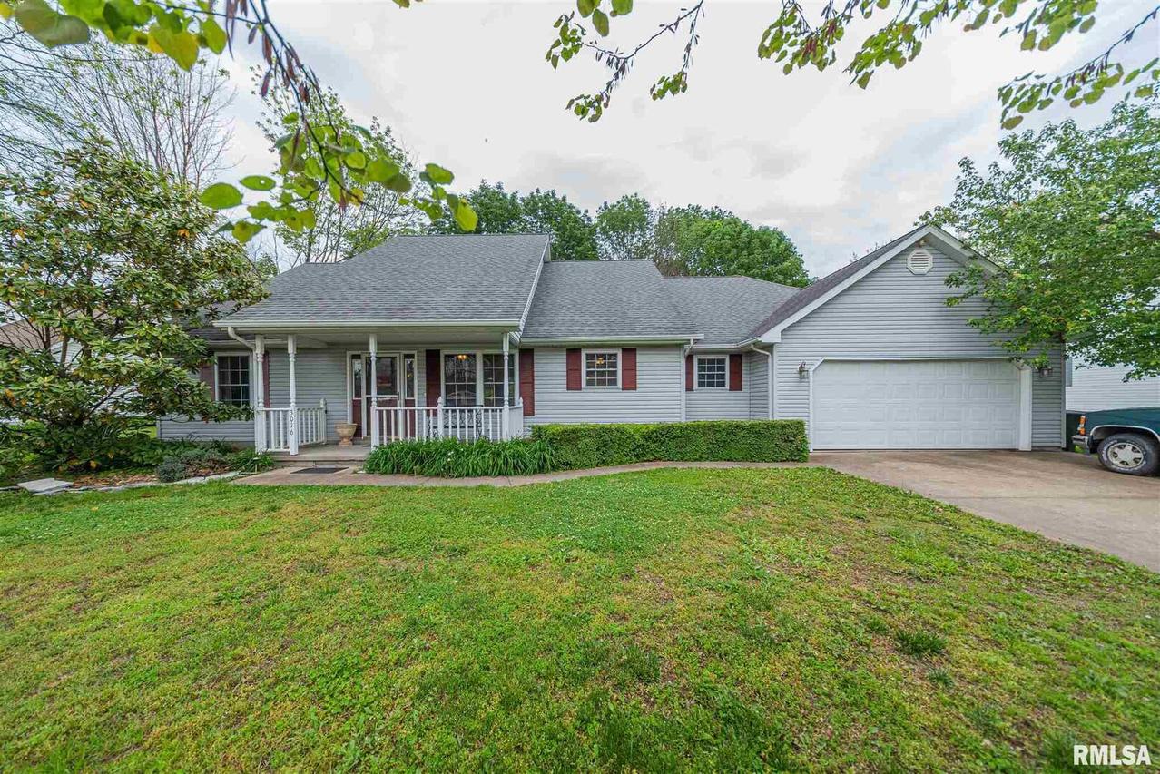 3016 Pine Ridge Dr., Herrin, IL 62948