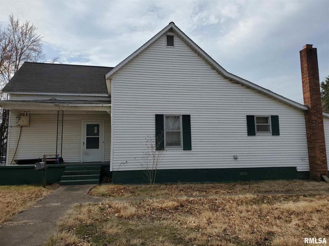1215 S Mckinley St., Harrisburg, IL 62946