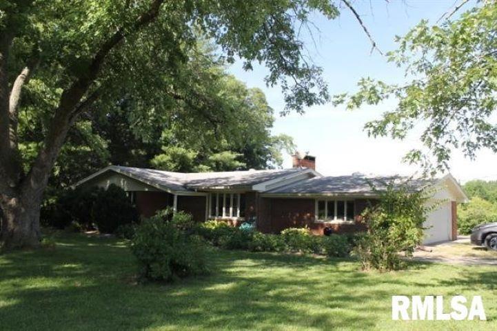 3602 Country Club Rd., Carbondale, IL 62901