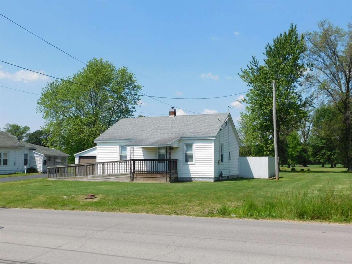 1315 S College Ave., Salem, IL 62881