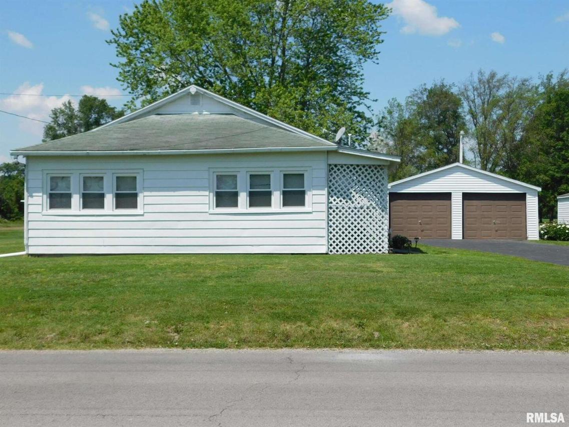 1317 S College Ave., Salem, IL 62881