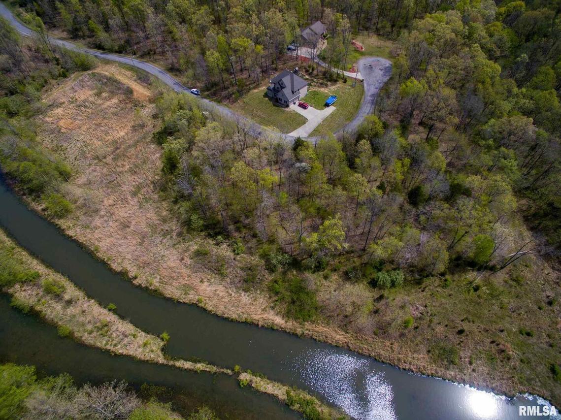 460 Saluki Way, Goreville, IL 62939