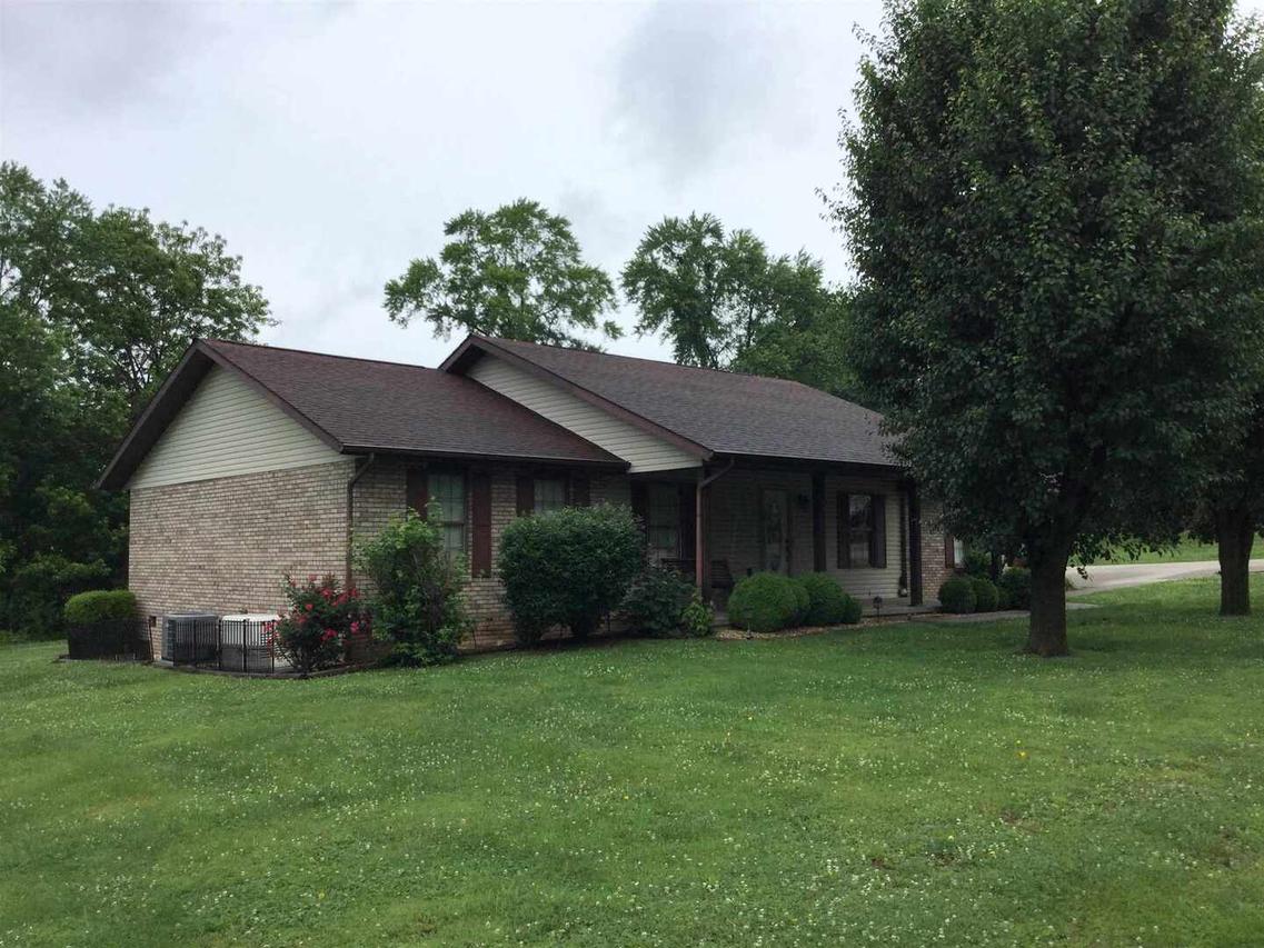 111 Williford Rd., Jonesboro, IL 62952