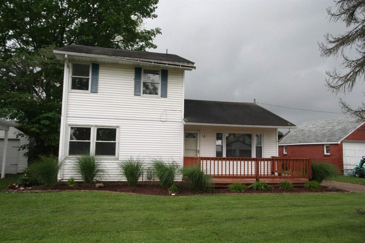 137 11th St., Carmi, IL 62821