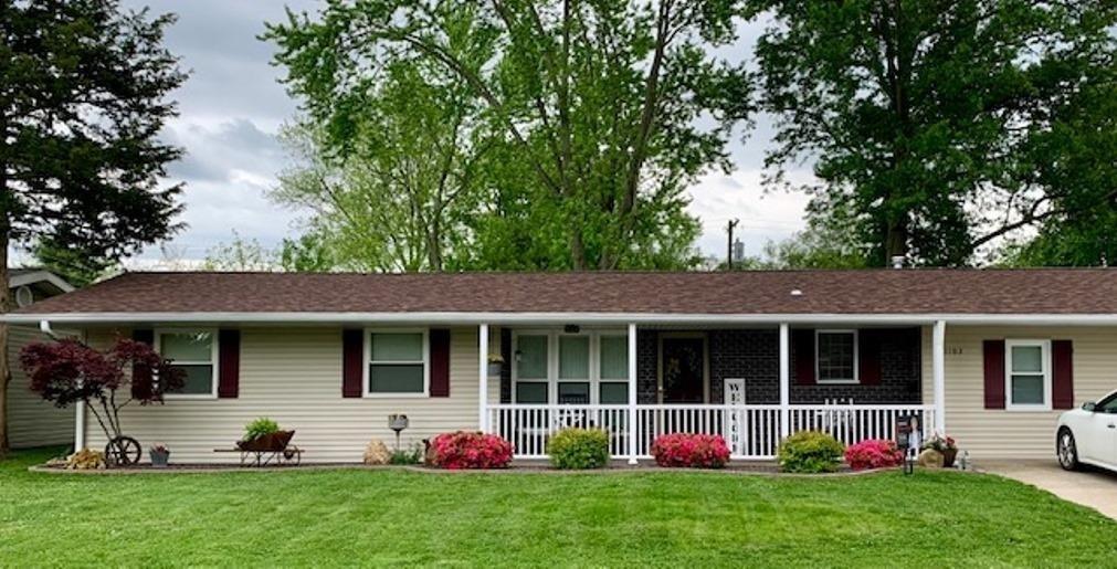 1103 W Boone St., Salem, IL 62881