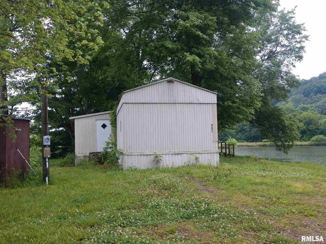 902 Otter Slough Rd., Gorham, IL 62940