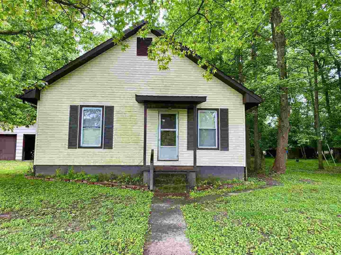 1108 E Carroll St., Herrin, IL 62948