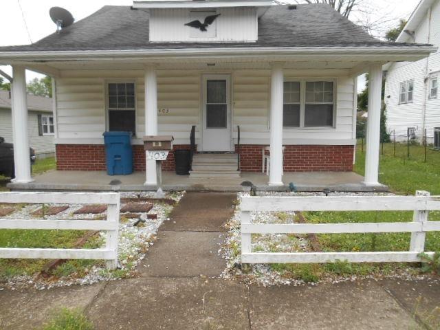 403 W Perrine St., Johnston City, IL 62951