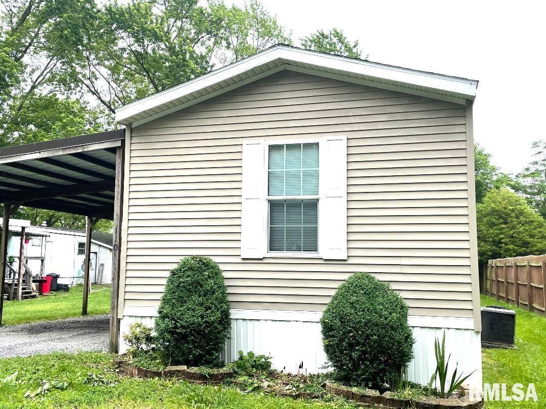 110 S Main St., Sandoval, IL 62801