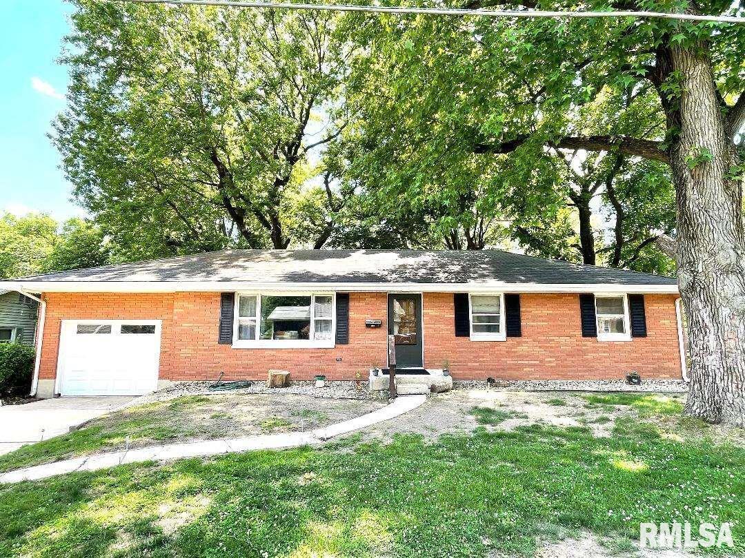 380 E Chester St., Nashville, IL 62263