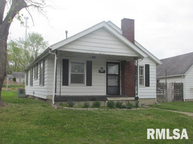 812 Fackney St., Carmi, IL 62821