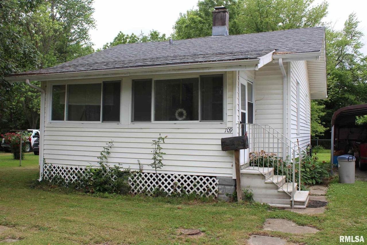 109 S Vincent St., Salem, IL 62881