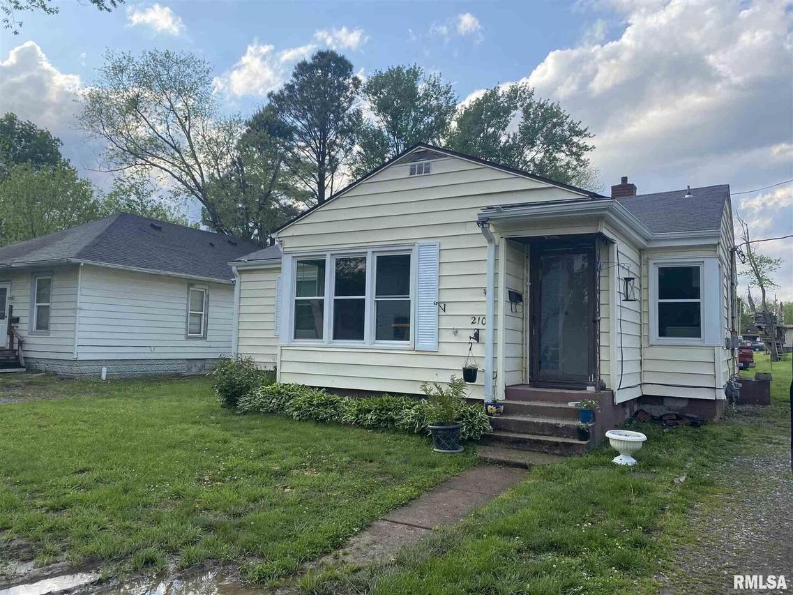 210 E Charles St., Marion, IL 62959
