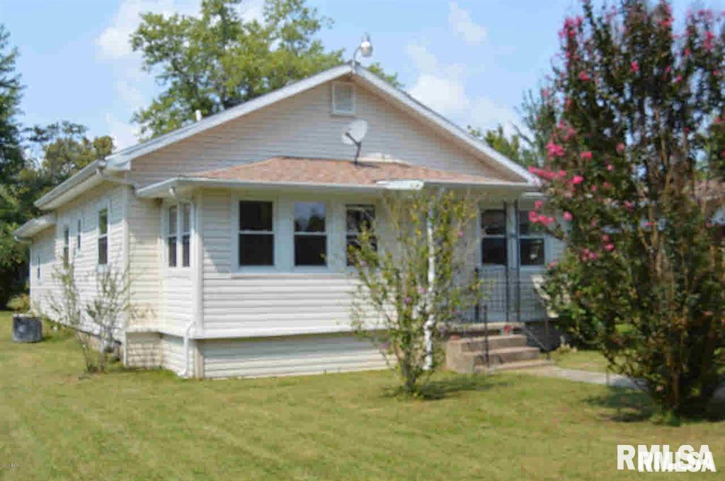 805 Vaux St., Zeigler, IL 62999