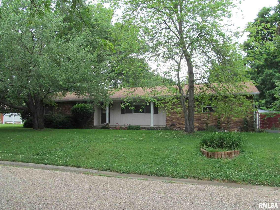 604 E Bryan St., Salem, IL 62881