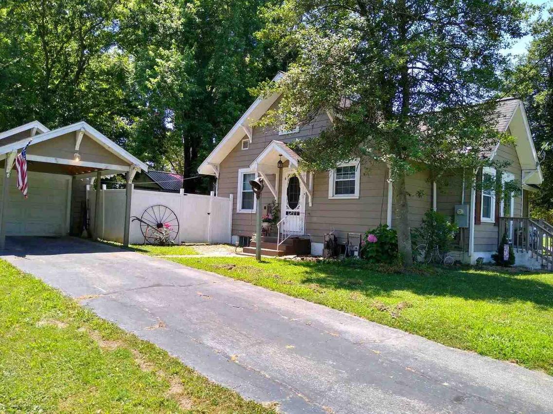 603 Hess St., Vienna, IL 62995