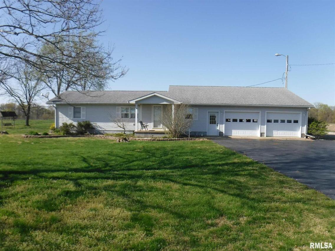 847 Cemetery Rd., Sandoval, IL 62870