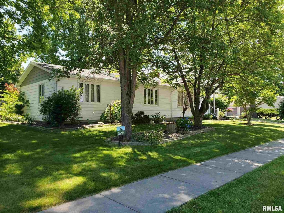 402 E Randolph St., Pinckneyville, IL 62274