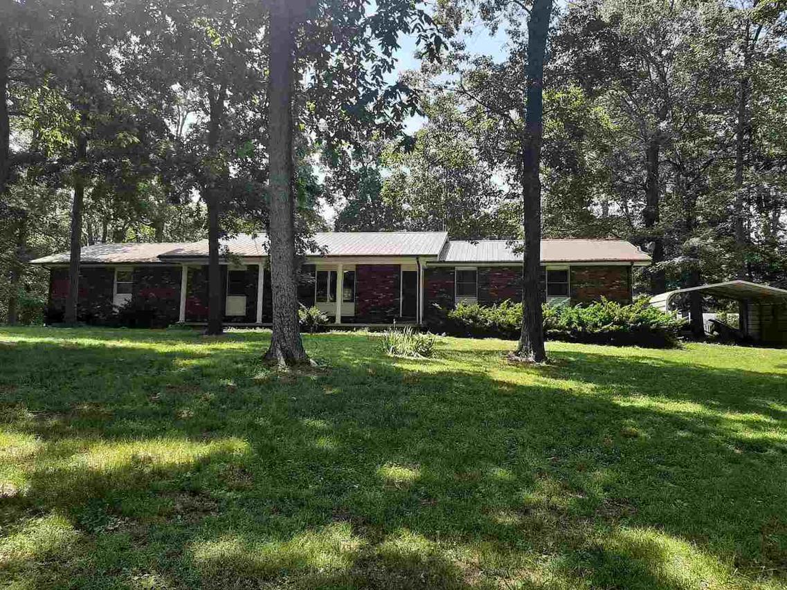 15343 N Woodlawn Ln., Woodlawn, IL 62898