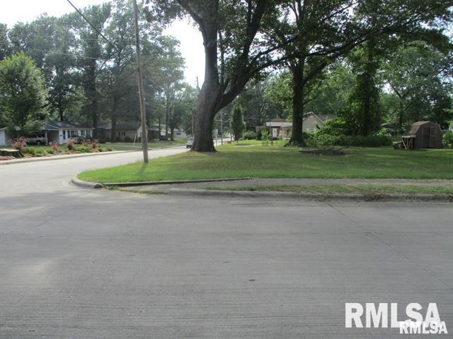 309 S Duquoin St., Benton, IL