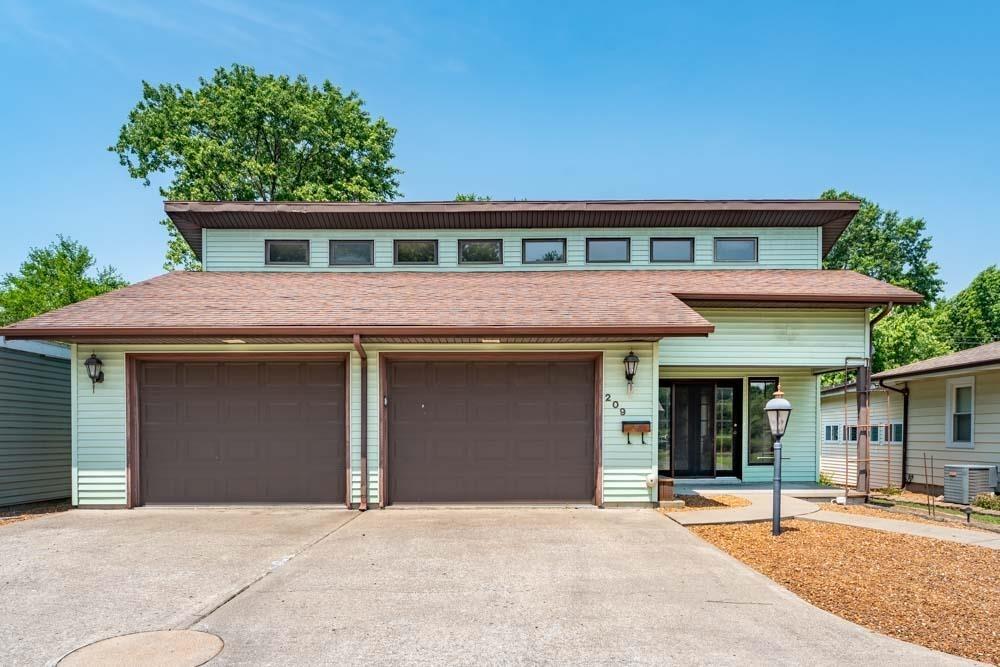 209 N 8th St., Herrin, IL 62948