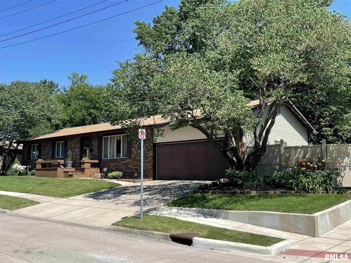 600 W Chestnut St., Carbondale, IL 62901