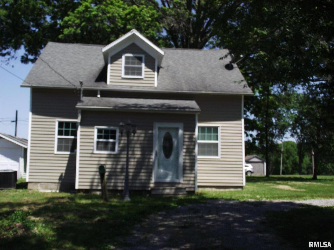422 N Summers St., Duquoin, IL 62832