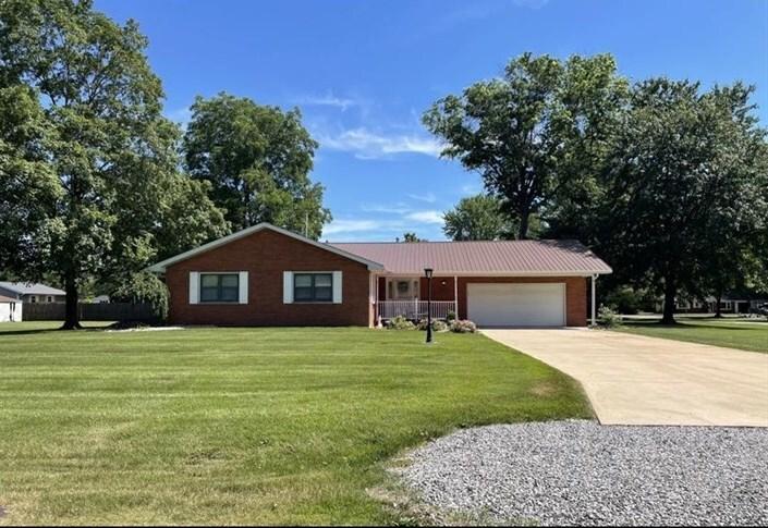 201 Golf Ln., Centralia, IL 62801