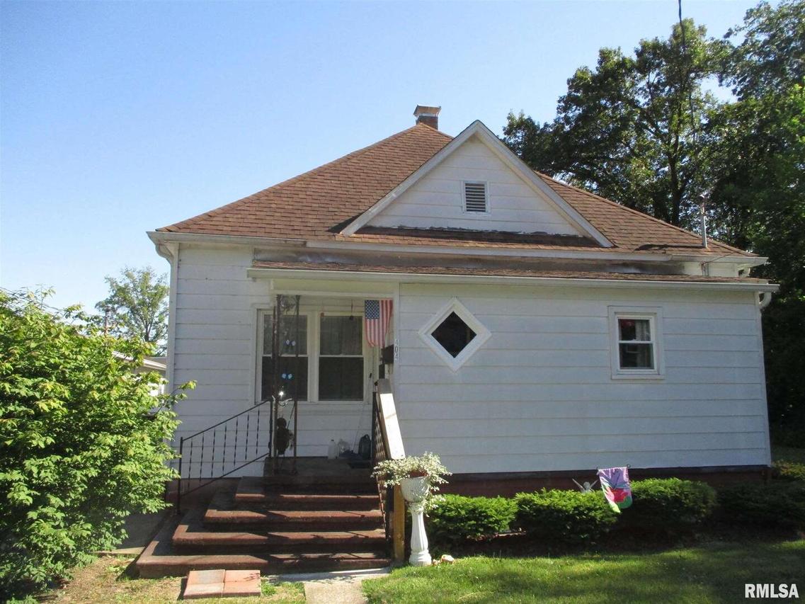 404 W Harrison St., Christopher, IL