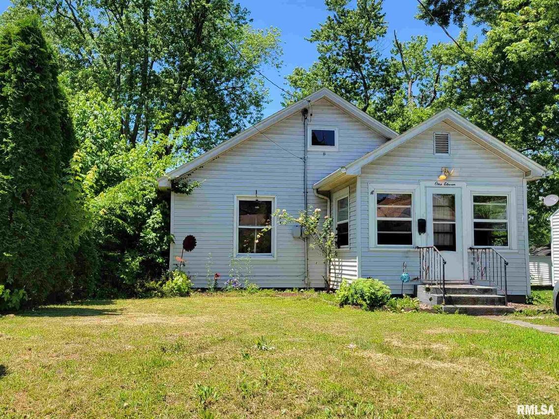 111 Grove Ave., Anna, IL 62906