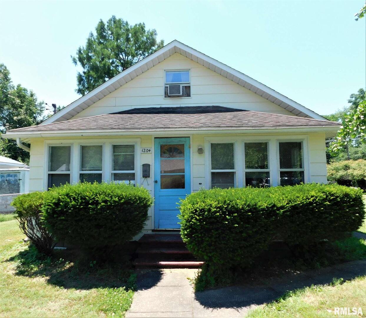 1204 E 5th St., West Frankfort, IL 62896