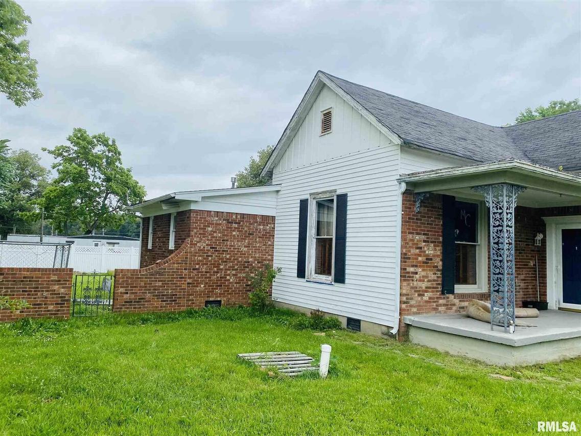 219 E 14th St., Metropolis, IL 62960